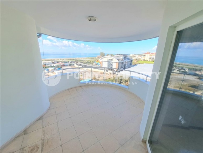 Панорамная двухуровневая квартира с роскошным видом на море, в ухоженном жилом комплексе с бассейном и садом-id-7168-фото-12