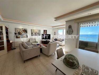 Panoramic apartment with sea views, on the 8th floor in a comfortable residential complex, with rich internal infrastructure-id-7171-photo-2