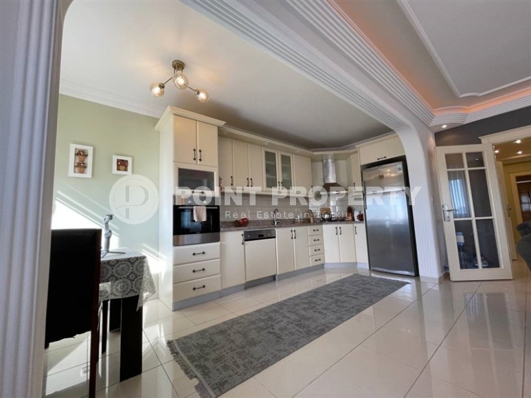 Comfortable apartment with furniture and household appliances 700 meters from the sea, in the center of the popular area of Alanya - Mahmutlar-id-7197-photo-3