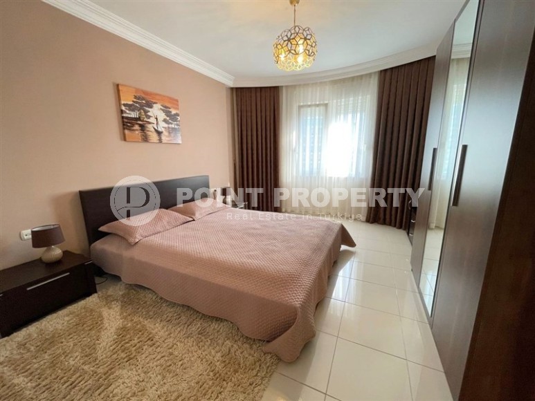 Comfortable apartment with furniture and household appliances 700 meters from the sea, in the center of the popular area of Alanya - Mahmutlar-id-7197-photo-4