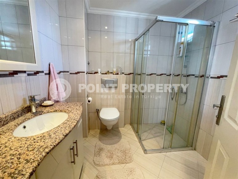 Comfortable apartment with furniture and household appliances 700 meters from the sea, in the center of the popular area of Alanya - Mahmutlar-id-7197-photo-8