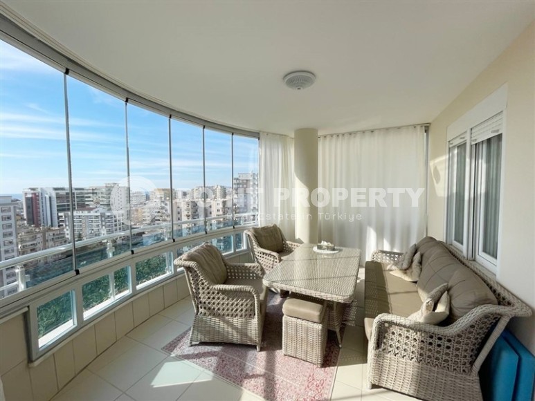 Comfortable apartment with furniture and household appliances 700 meters from the sea, in the center of the popular area of Alanya - Mahmutlar-id-7197-photo-10