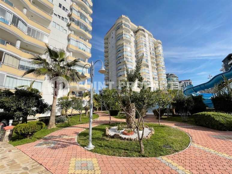 Comfortable apartment with furniture and household appliances 700 meters from the sea, in the center of the popular area of Alanya - Mahmutlar-id-7197-photo-23