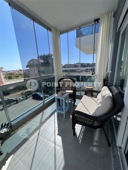 Compact 1+1 apartment with a spacious glazed balcony, in a prestigious area of Alanya - Upper Oba-id-7201-photo-7