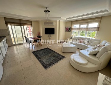 Светлая, просторная квартира 3+1, общей площадью 140 м2, в центре живописного района Аланьи - Тосмур-id-7204-фото-1