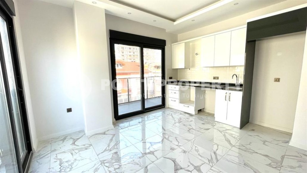 Светлая квартира с качественной чистовой отделкой, на 4-м этаже в новой резиденции, введенной в эксплуатацию в 2023 году Описание:-id-7206-фото-4