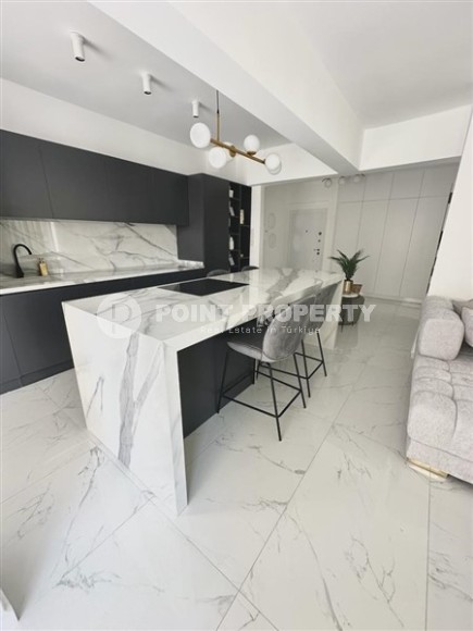 Stylish apartment with a new designer renovation 850 meters from the sea, in the center of Alanya-id-7208-photo-8