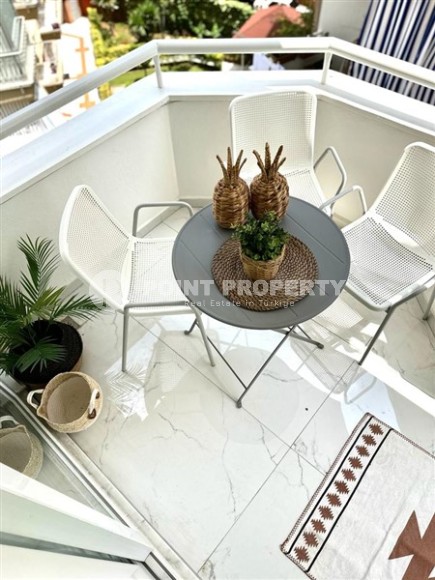 Stylish apartment with a new designer renovation 850 meters from the sea, in the center of Alanya-id-7208-photo-15