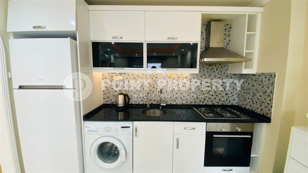 Comfortable furnished 1+1 apartment 300 meters from the sea, in the center of Mahmutlar-id-7209-photo-5