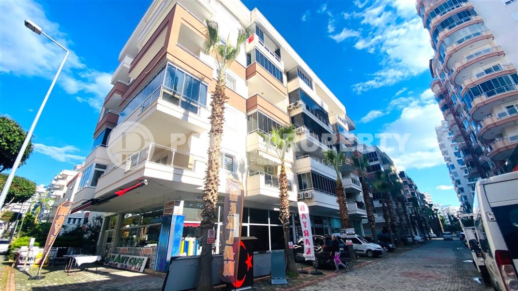 Comfortable furnished 1+1 apartment 300 meters from the sea, in the center of Mahmutlar-id-7209-photo-16