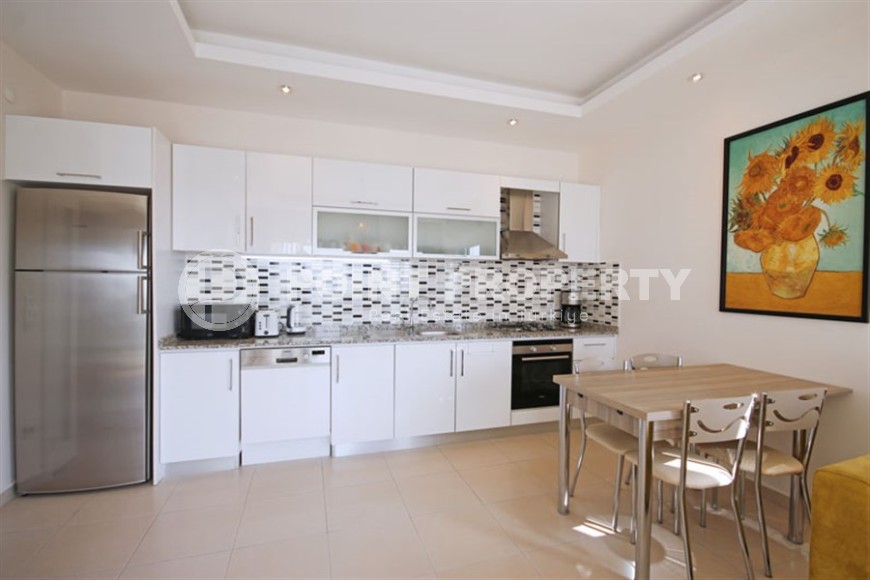 Ready-to-move-in apartment with furniture and household appliances, 600 meters from the sea, in a quiet area of Alanya - Avsallar-id-7219-photo-3