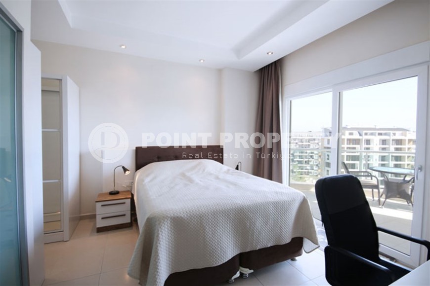 Ready-to-move-in apartment with furniture and household appliances, 600 meters from the sea, in a quiet area of Alanya - Avsallar-id-7219-photo-4