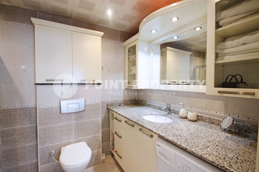 Bright, spacious 2+1 apartment with a total area of 125 m2, in the center of the popular area of Alanya - Mahmutlar-id-7220-photo-8