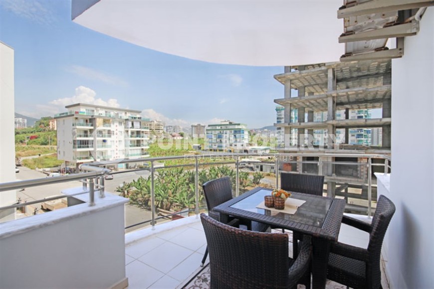 Bright, spacious 2+1 apartment with a total area of 125 m2, in the center of the popular area of Alanya - Mahmutlar-id-7220-photo-10