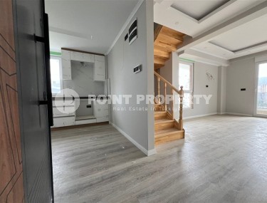 Двухуровневая квартира с качественной чистовой отделкой, на 4-м этаже с мансардой в новой резиденции в двух километрах от моря-id-7224-фото-2