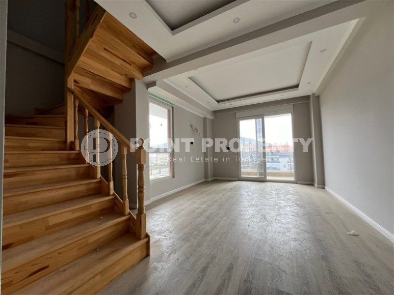 Двухуровневая квартира с качественной чистовой отделкой, на 4-м этаже с мансардой в новой резиденции в двух километрах от моря-id-7224-фото-5