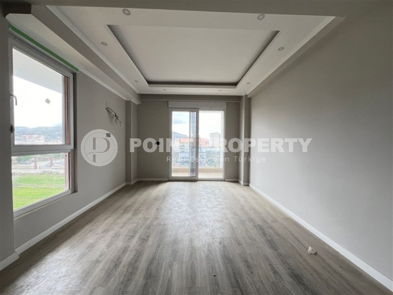 Двухуровневая квартира с качественной чистовой отделкой, на 4-м этаже с мансардой в новой резиденции в двух километрах от моря-id-7224-фото-6