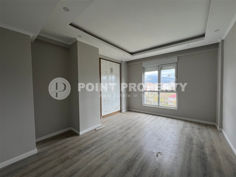 Двухуровневая квартира с качественной чистовой отделкой, на 4-м этаже с мансардой в новой резиденции в двух километрах от моря-id-7224-фото-8