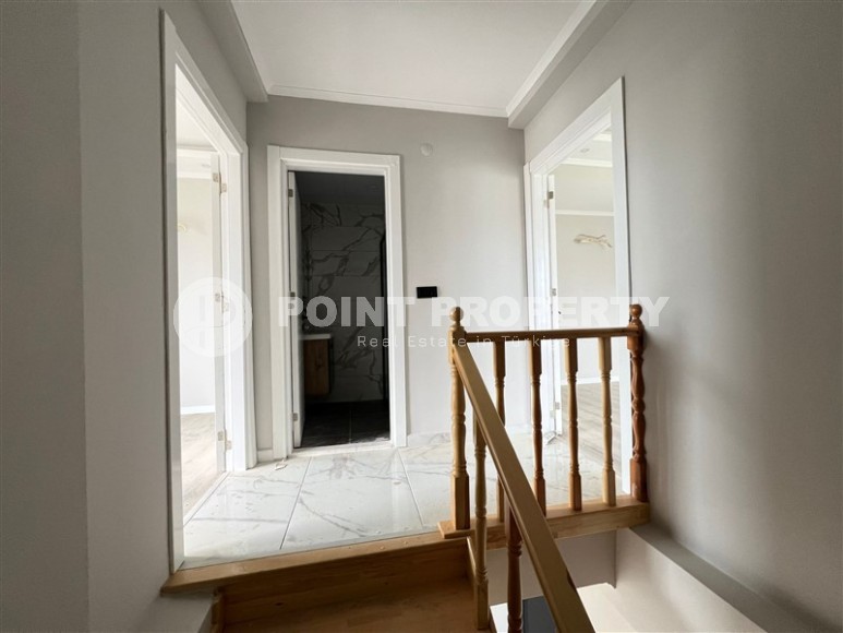 Двухуровневая квартира с качественной чистовой отделкой, на 4-м этаже с мансардой в новой резиденции в двух километрах от моря-id-7224-фото-11