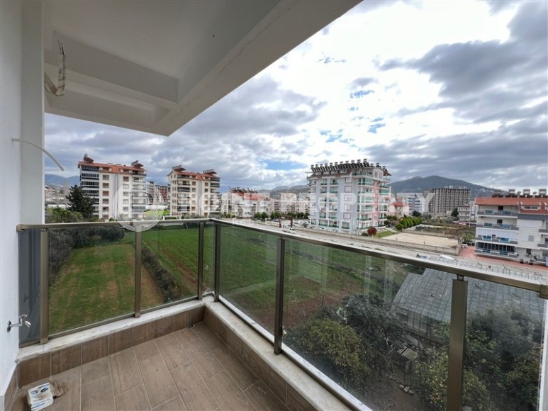 Двухуровневая квартира с качественной чистовой отделкой, на 4-м этаже с мансардой в новой резиденции в двух километрах от моря-id-7224-фото-16