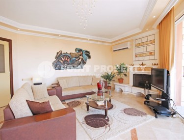 Отдельно стоящая двухэтажная вилла с видом на море, в 650 метрах от роскошного песчаного пляжа и набережной-id-7228-фото-2