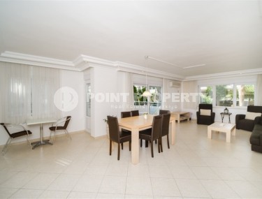 Spacious apartment of 110 m2, furnished and renovated, in the center of Alanya, 500 meters from the sea-id-2715-photo-2