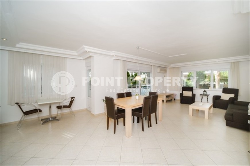 Просторная квартира 110 м2 с мебелью и ремонтом, в центре Аланьи, 500 метров от моря-id-2715-фото-2