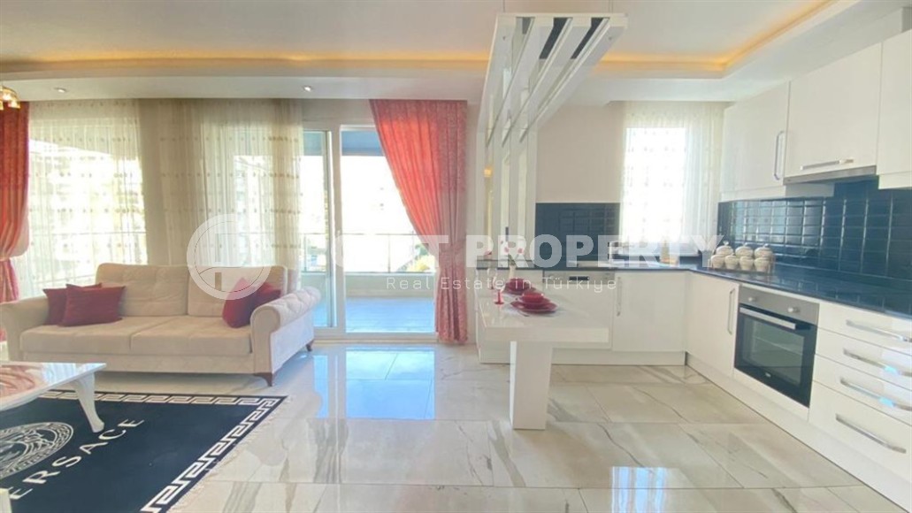 Bright, atmospheric apartment on the first line from the sea, in the center of the prestigious area of Alanya - Kestel-id-7231-photo-3
