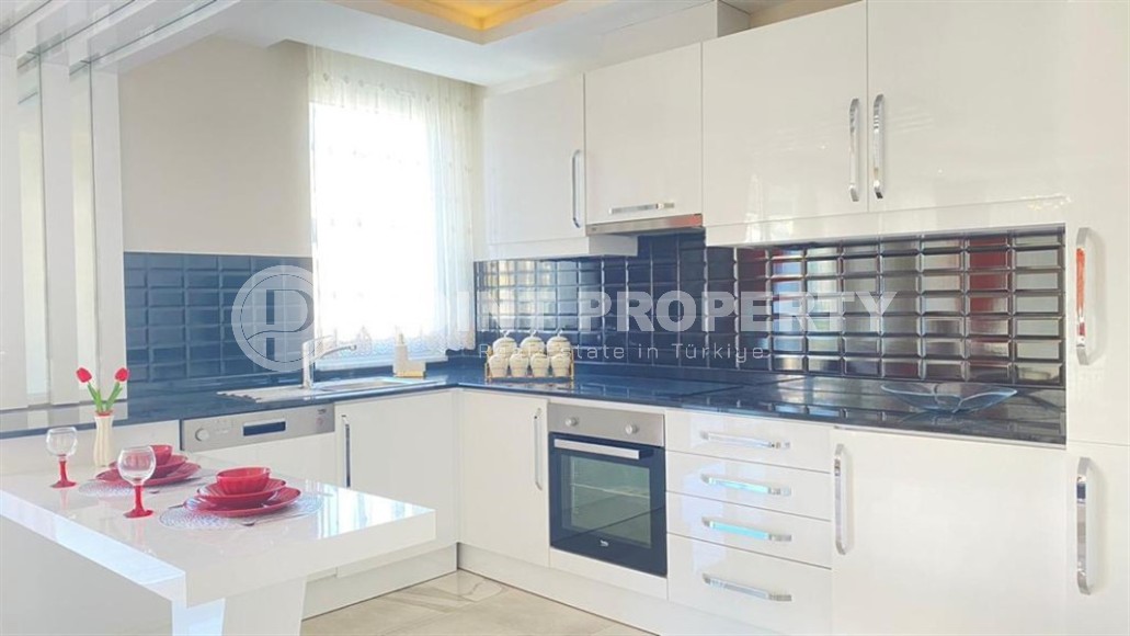 Bright, atmospheric apartment on the first line from the sea, in the center of the prestigious area of Alanya - Kestel-id-7231-photo-4