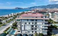 Bright, atmospheric apartment on the first line from the sea, in the center of the prestigious area of Alanya - Kestel-id-7231-photo-16