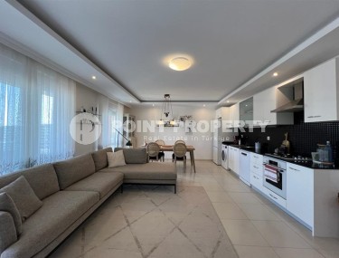 Panoramic two-level apartment on the 7th floor with an attic, in a promising area of Alanya - Avsallar-id-7233-photo-3