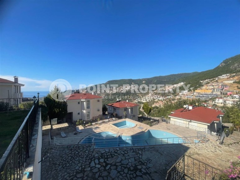 Просторная трехэтажная вилла-близнец, общей площадью 250 м2, в престижном районе Аланьи - Бекташ-id-7235-фото-23