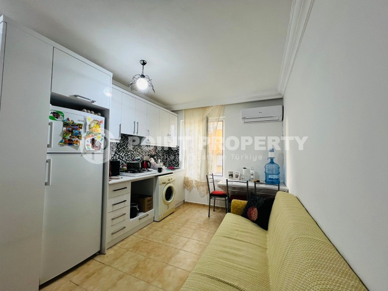 Недорогая меблированная квартира с отдельной кухней, на 2-м этаже в доме 2007 года постройки-id-7240-фото-2