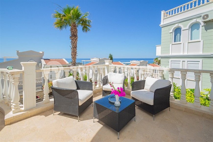 Atmospheric three-storey villa with panoramic sea views, in a picturesque, ecologically clean area of Alanya - Konakli-id-7247-photo-12