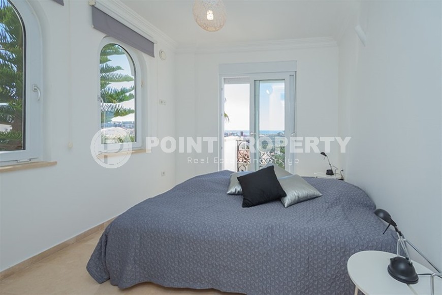 Atmospheric three-storey villa with panoramic sea views, in a picturesque, ecologically clean area of Alanya - Konakli-id-7247-photo-15