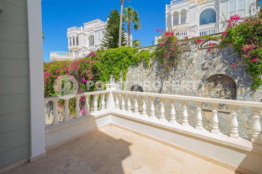 Atmospheric three-storey villa with panoramic sea views, in a picturesque, ecologically clean area of Alanya - Konakli-id-7247-photo-17