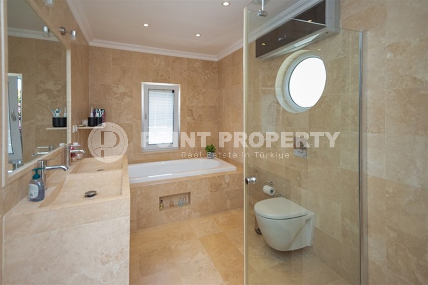 Atmospheric three-storey villa with panoramic sea views, in a picturesque, ecologically clean area of Alanya - Konakli-id-7247-photo-18