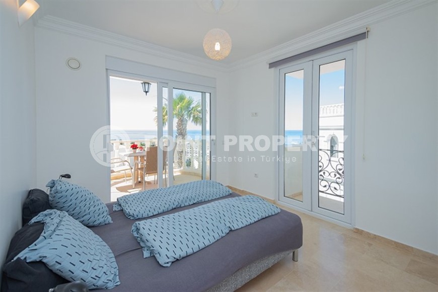 Atmospheric three-storey villa with panoramic sea views, in a picturesque, ecologically clean area of Alanya - Konakli-id-7247-photo-22