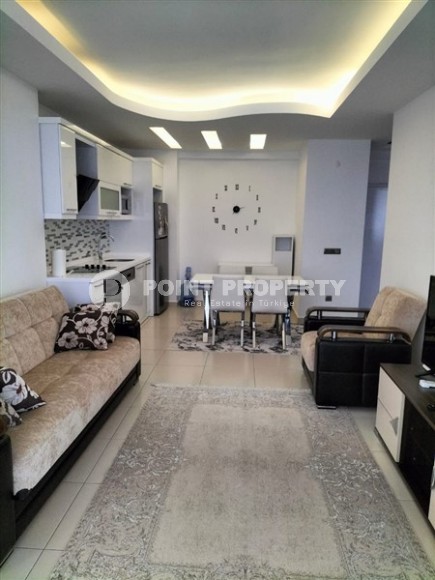 Комфортабельная современная квартира с панорамным застекленным балконом, на 7-м этаже в жилом комплексе 2015 года постройки-id-7254-фото-1