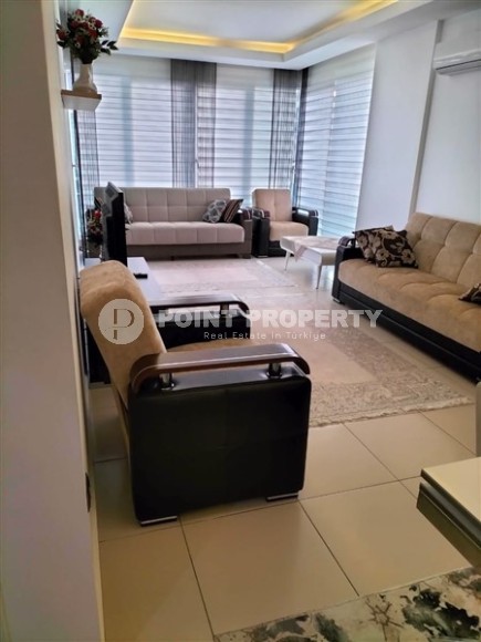 Комфортабельная современная квартира с панорамным застекленным балконом, на 7-м этаже в жилом комплексе 2015 года постройки-id-7254-фото-2