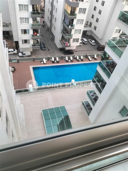 Комфортабельная современная квартира с панорамным застекленным балконом, на 7-м этаже в жилом комплексе 2015 года постройки-id-7254-фото-10