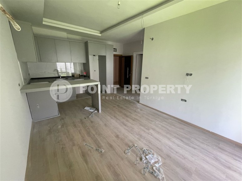 Compact apartment 1+1, on the 1st floor in a residential complex at the final stage of construction, in the Avsallar area-id-6566-photo-4