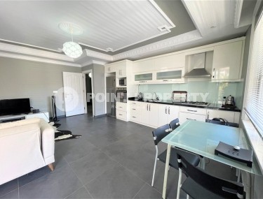 Комфортабельная квартира с мебелью и бытовой техникой в 650 метрах от моря, в центре района Тосмур-id-7265-фото-2