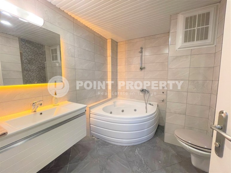 Комфортабельная квартира с мебелью и бытовой техникой в 650 метрах от моря, в центре района Тосмур-id-7265-фото-9