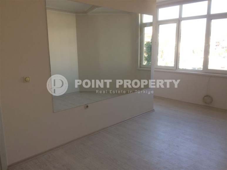 Выгодное предложение - доступная по цене квартира с отличной локацией в 600 метрах от моря, в центре Аланьи-id-7267-фото-7