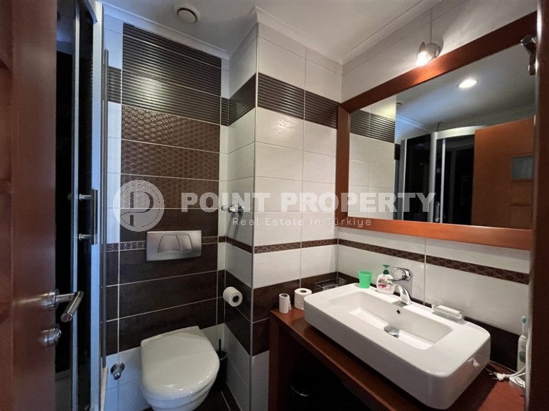 Apartment with a luxurious location on the first line from the sea, a few minutes walk from the center of Alanya-id-7272-photo-10