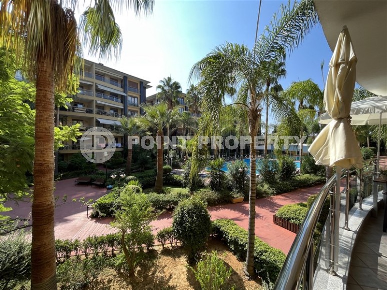 Apartment with a luxurious location on the first line from the sea, a few minutes walk from the center of Alanya-id-7272-photo-14