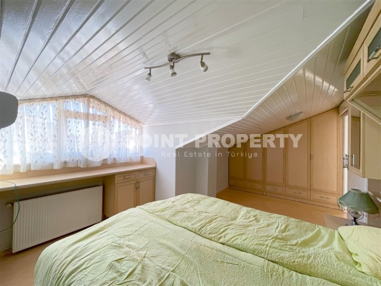 Панорамная двухуровневая квартира с видом на море и горы, в центре популярного района Аланьи - Нижняя Оба-id-7278-фото-8