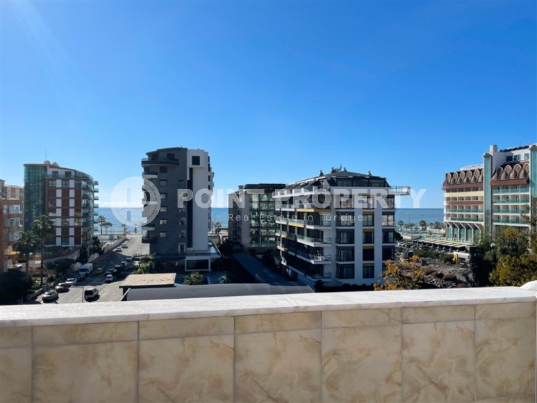 Панорамная двухуровневая квартира с видом на море и горы, в центре популярного района Аланьи - Нижняя Оба-id-7278-фото-22