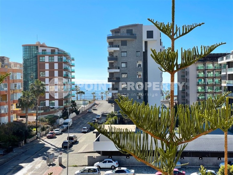 Панорамная двухуровневая квартира с видом на море и горы, в центре популярного района Аланьи - Нижняя Оба-id-7278-фото-24